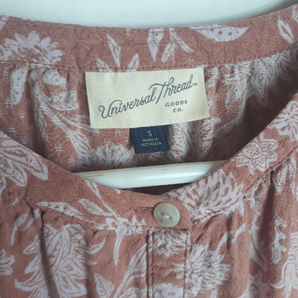 Universal Thread Top - Picture 5 of 6